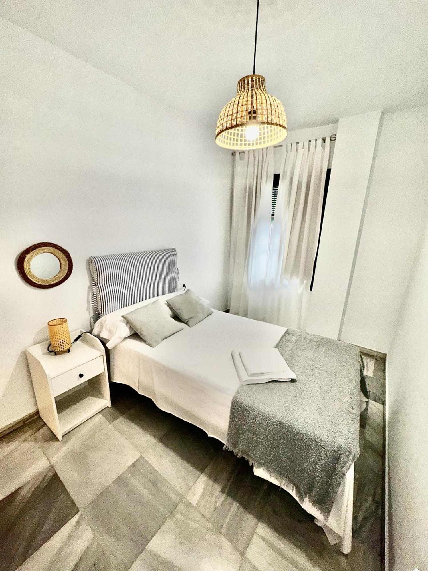 Апартаменти Apartamento Arellano Кармона Екстер'єр фото