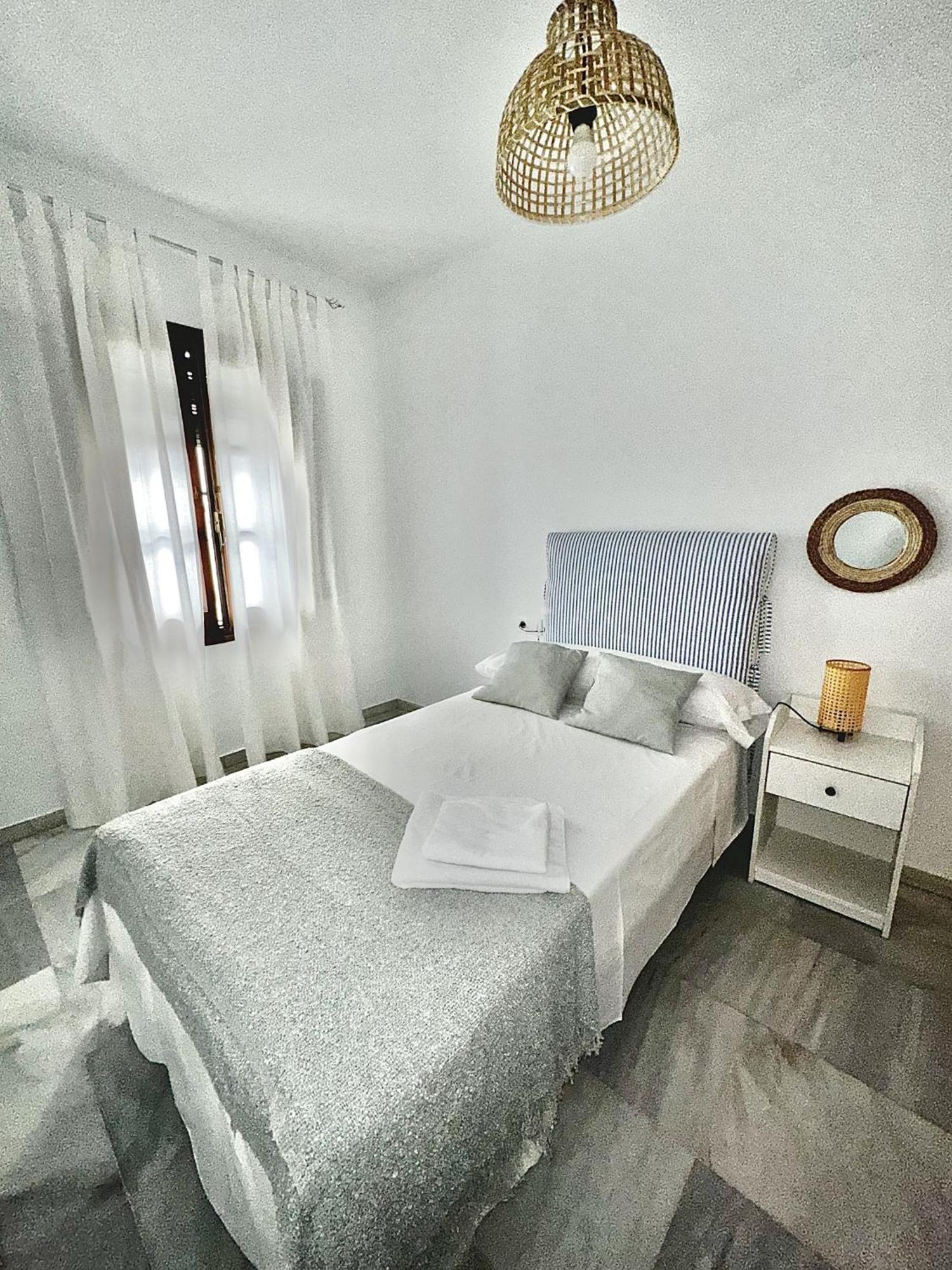 Апартаменти Apartamento Arellano Кармона Екстер'єр фото